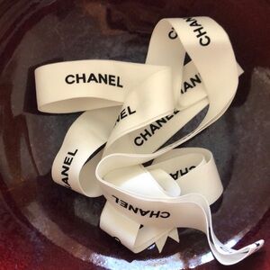 Chanel gift wrap ribbon 100 inches long